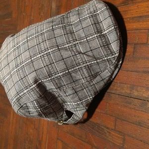 Adjustable light gray flat cap
